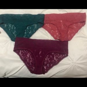 VS Victoria’s Secret hip hugger bikini underwear